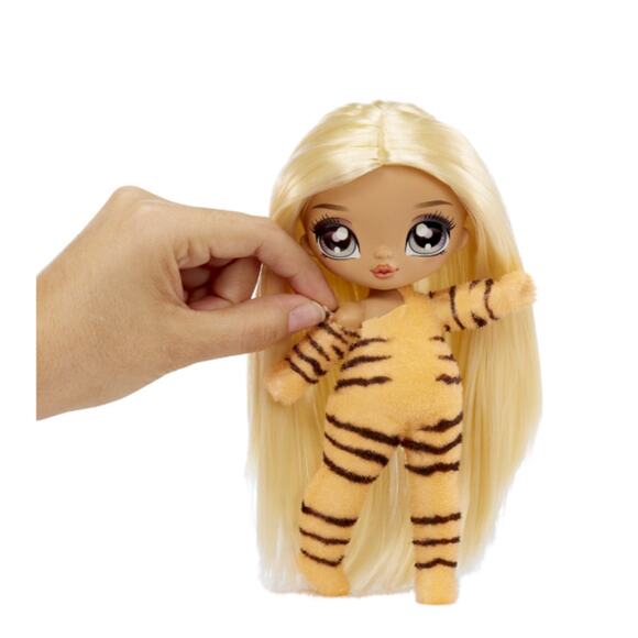 Na! Na! Na! Fuzzy Surprise Series 1 Tiger Linda 7 Fashion Doll Tiger NWT - Picture 5 of 7